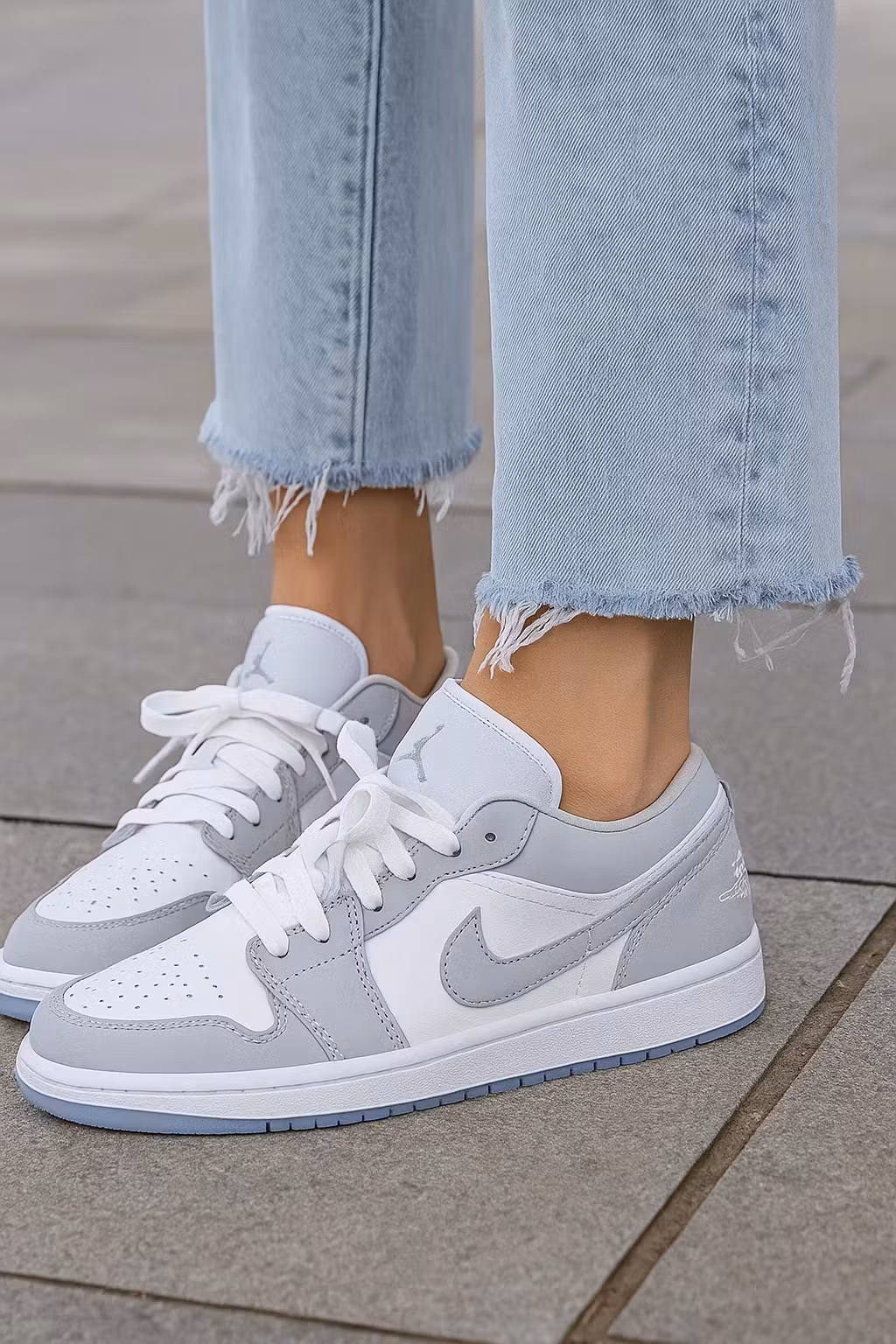 (Women) Air Jordan 1 Low 'White Wolf Grey' DC0774-105 (Women) Air Jordan 1 Low 'White Wolf Grey' DC0774-105